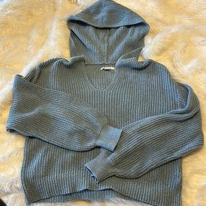 American eagle sweater with hood